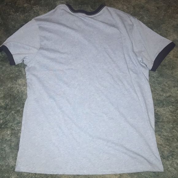 Disney Mickey Mouse Disneyland Large T-Shirt - Picture 2 of 3